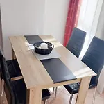 Charming 1 Bedroom In Benalbeach *