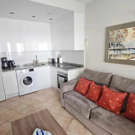 Apartamento Charming 1 Bedroom In Benalbeach