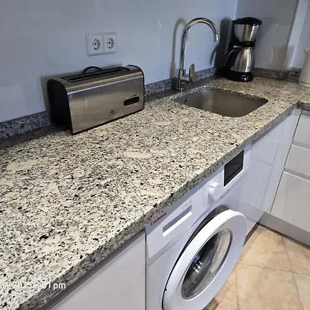 Apartamento Charming 1 Bedroom In Benalbeach *