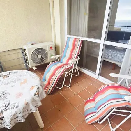 Charming 1 Bedroom In Benalbeach *